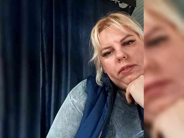 blondy_girl1499 webcam