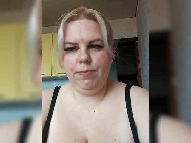 blondy_girl1499 webcam
