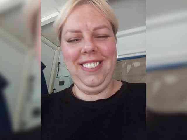 blondy_girl1499 webcam