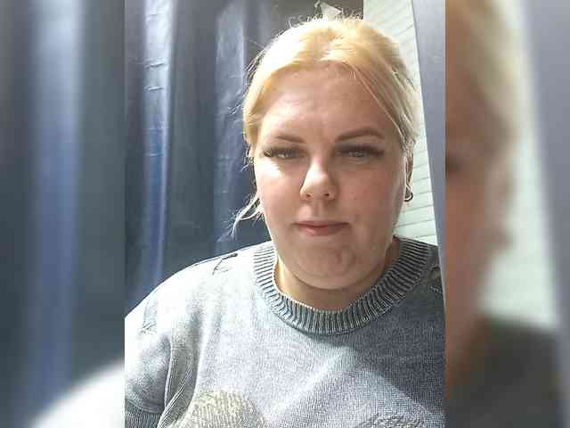 blondy_girl1499 webcam