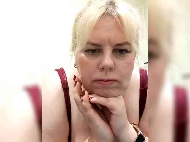 blondy_girl1499 webcam