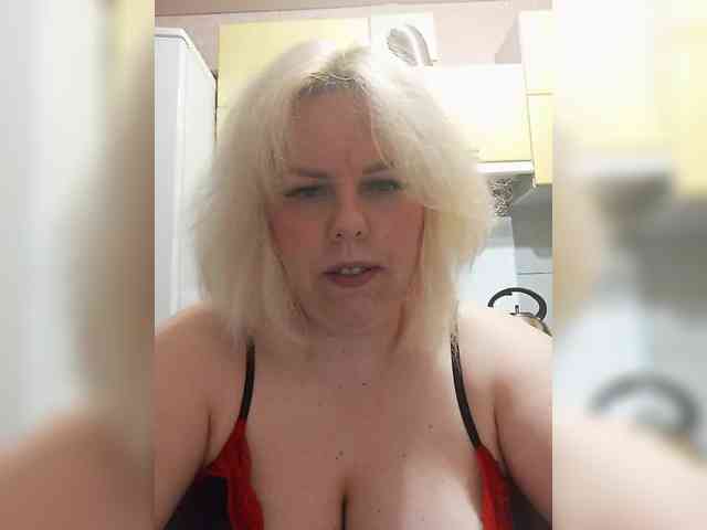 blondy_girl1499 webcam