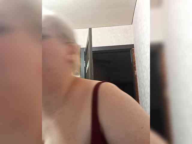 blondy_girl1499 webcam