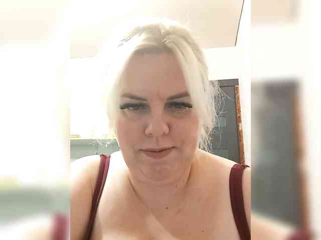 blondy_girl1499 webcam