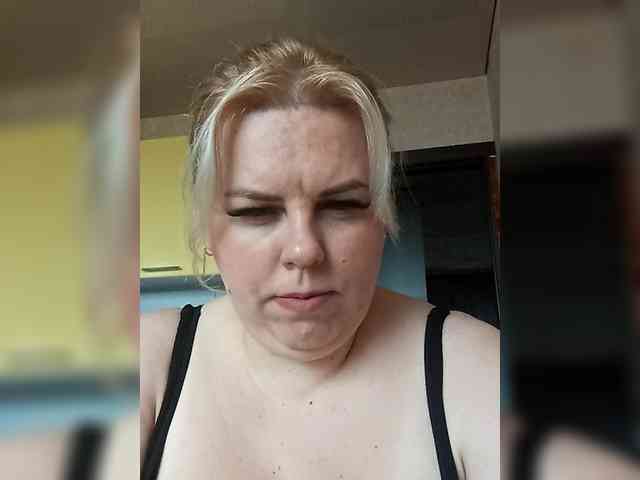 blondy_girl1499 webcam