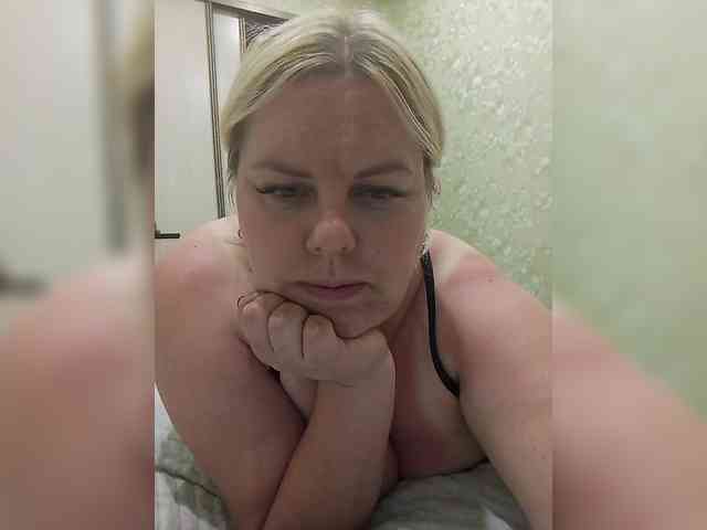 blondy_girl1499 webcam