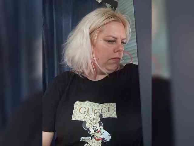 blondy_girl1499 webcam