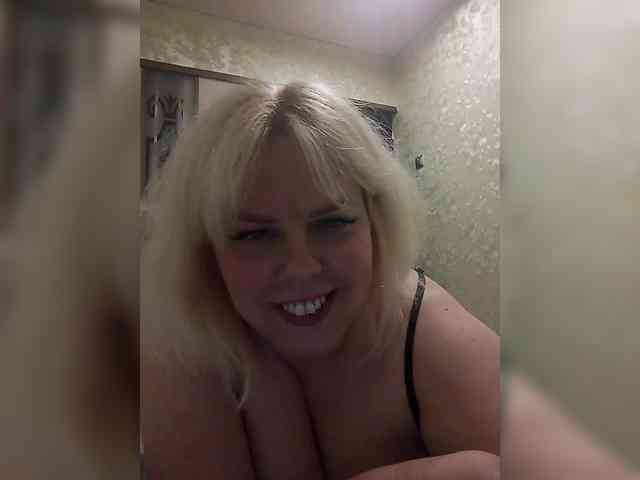 blondy_girl1499 webcam