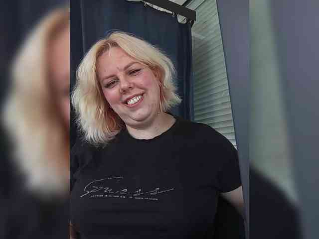 blondy_girl1499 webcam