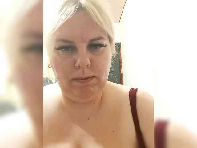 blondy_girl1499 webcam