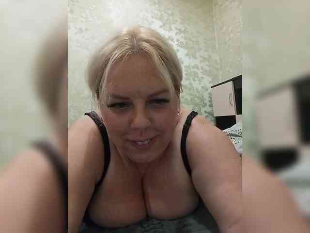 blondy_girl1499 webcam