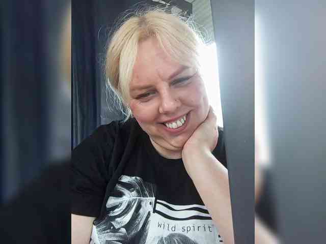 Anna1499 webcam