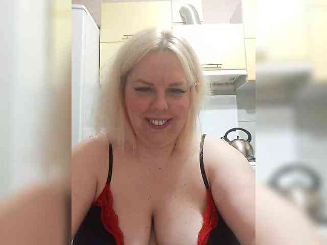 blondy_girl1499 webcam