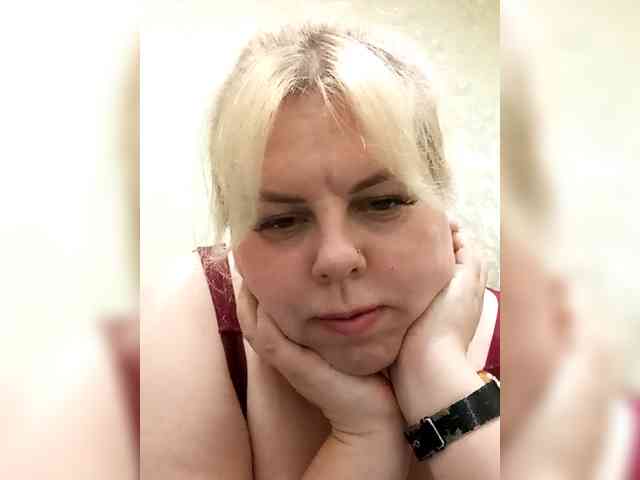 blondy_girl1499 webcam