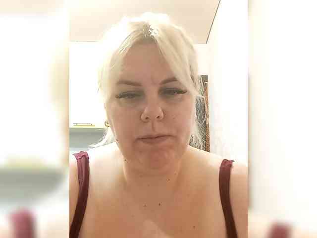 blondy_girl1499 webcam