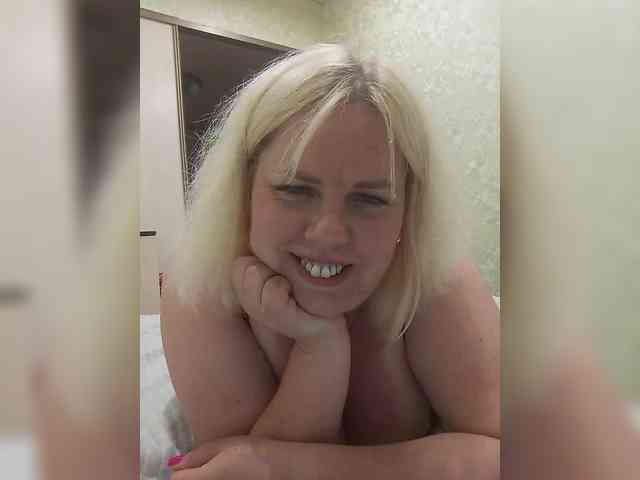 blondy_girl1499 webcam