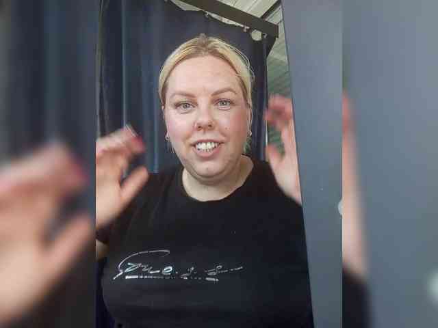 blondy_girl1499 webcam