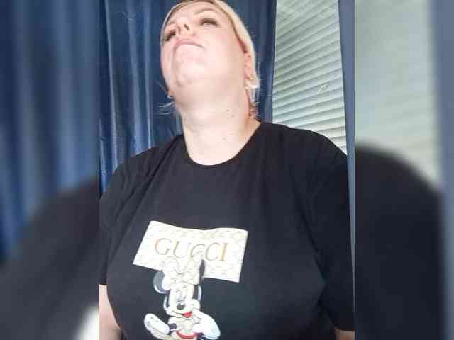 blondy_girl1499 webcam