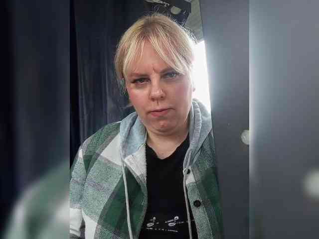 blondy_girl1499 webcam