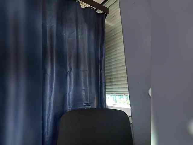 blondy_girl1499 webcam