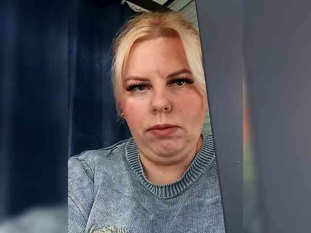 blondy_girl1499 webcam
