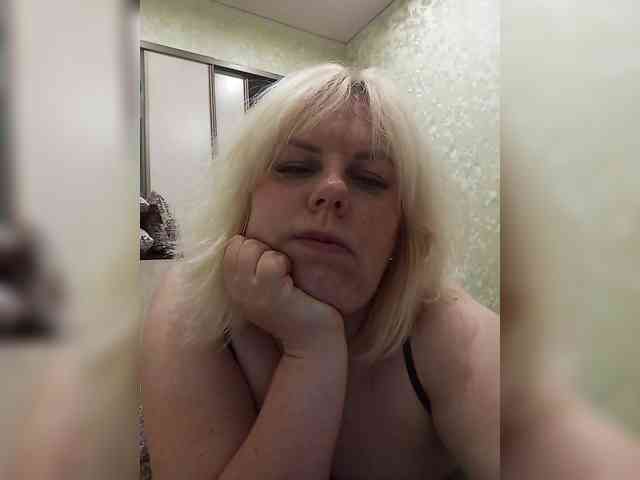 blondy_girl1499 webcam