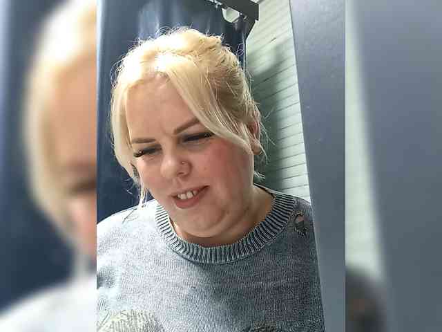 blondy_girl1499 webcam