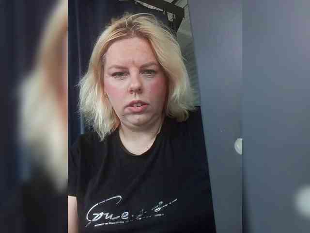 blondy_girl1499 webcam