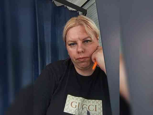 blondy_girl1499 webcam