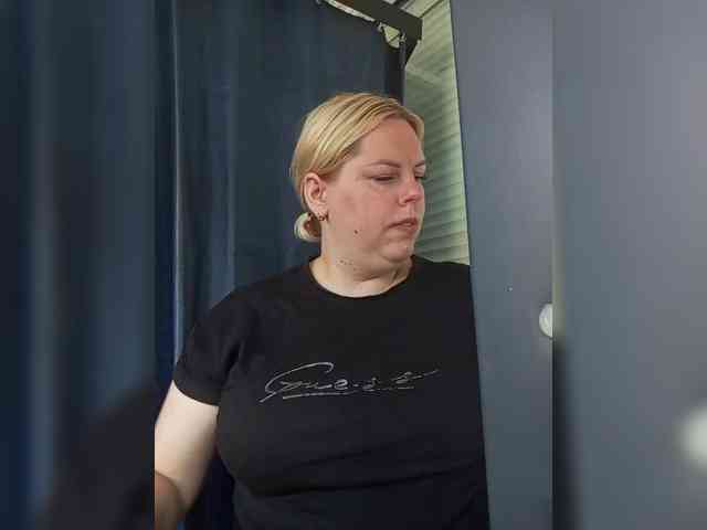 blondy_girl1499 webcam