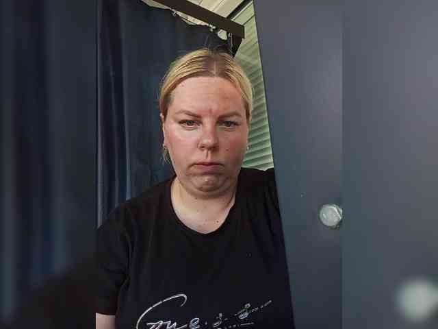 blondy_girl1499 webcam