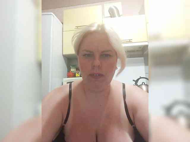 blondy_girl1499 webcam