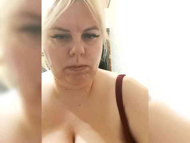 blondy_girl1499 webcam