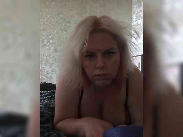 blondy_girl1499 webcam