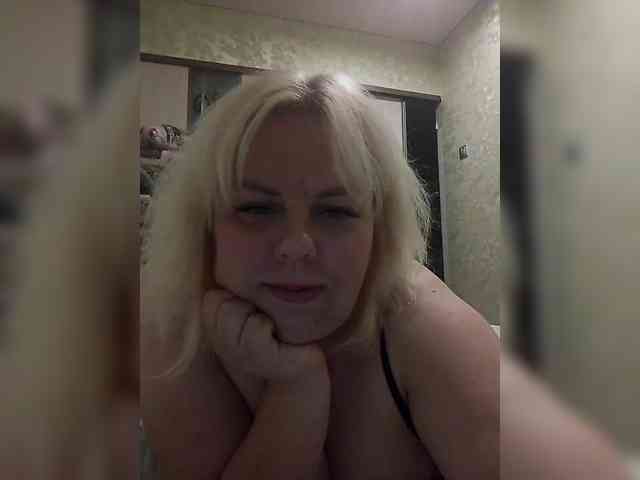 blondy_girl1499 webcam