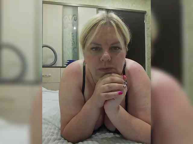 blondy_girl1499 webcam