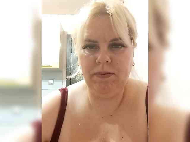 blondy_girl1499 webcam