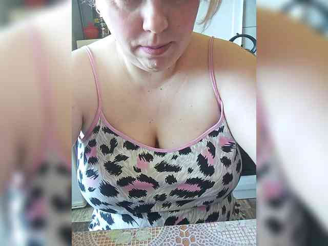 EVA2311 Live Webcam on BongaCams