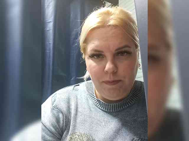 blondy_girl1499 webcam