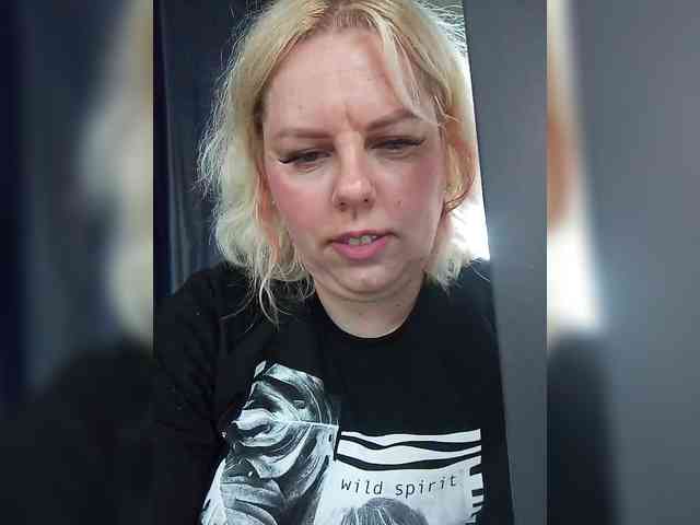 Anna1499 webcam
