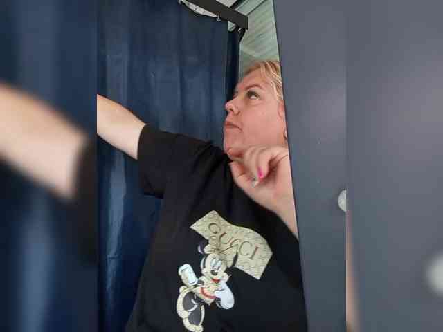 blondy_girl1499 webcam