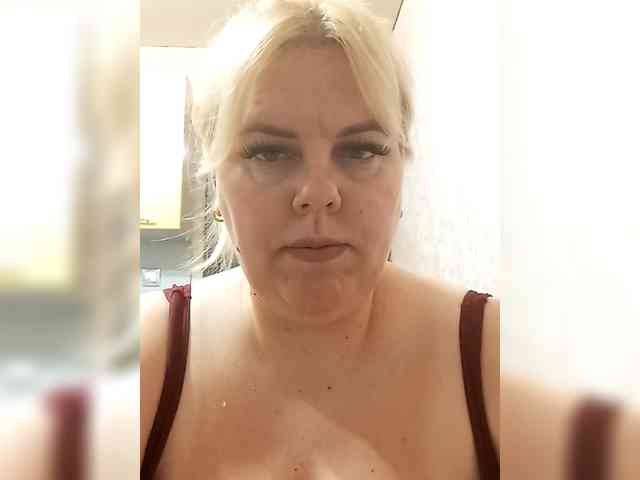 blondy_girl1499 webcam