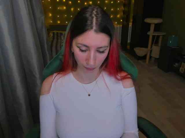 Girlfromanothercity webcam