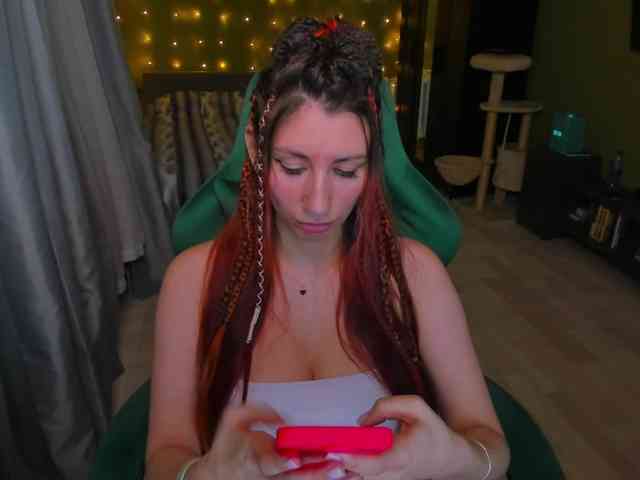 Girlfromanothercity webcam