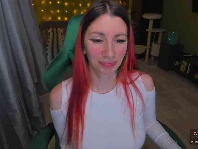 Girlfromanothercity webcam