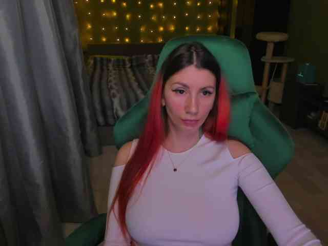 Girlfromanothercity webcam