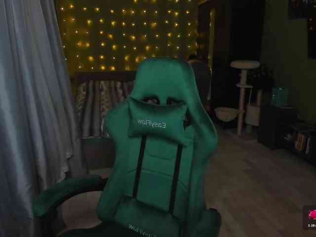 Girlfromanothercity webcam