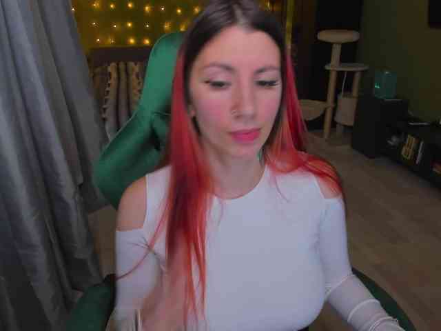 Girlfromanothercity webcam