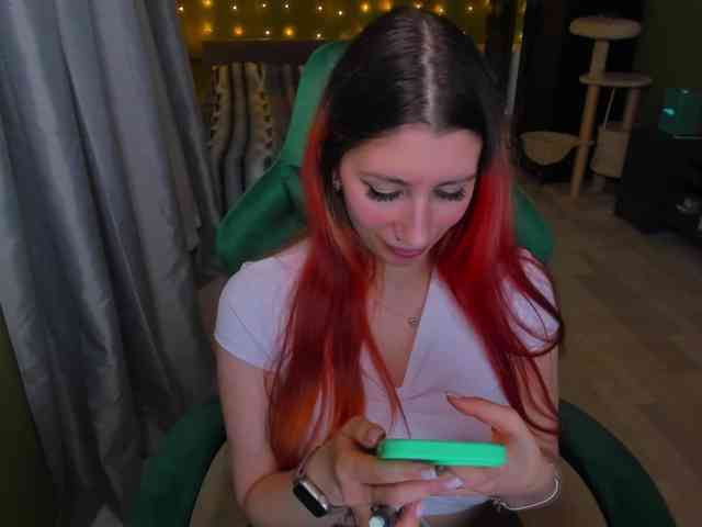 Girlfromanothercity webcam