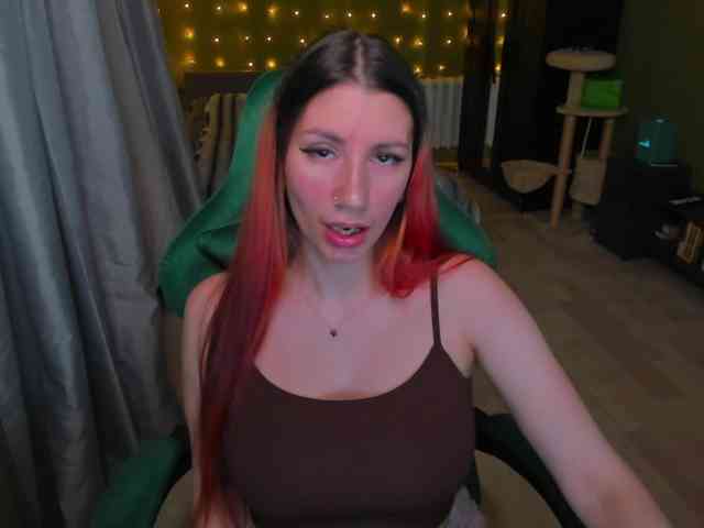 Girlfromanothercity webcam